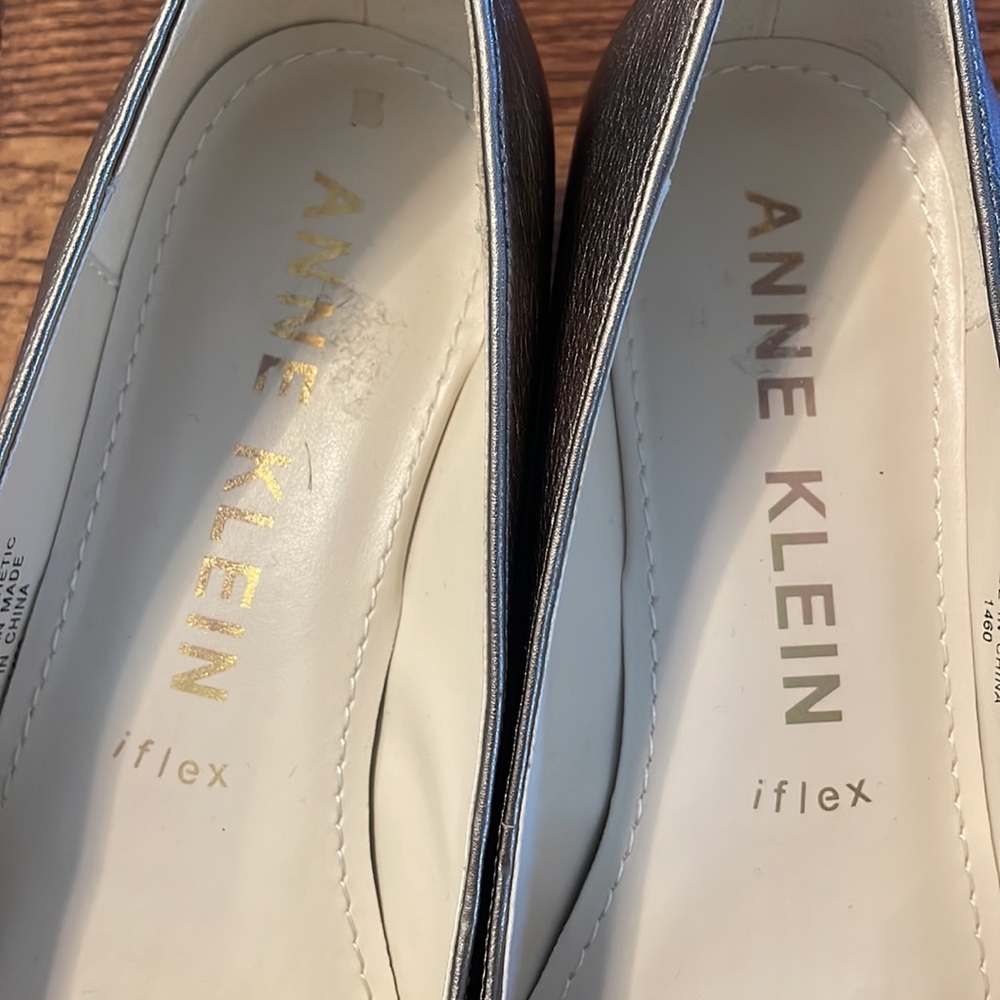 Anne Klein FLEX metallic AKKIMBRE low heel pump genuine leather snake heel 8.5M - Picture 14 of 15
